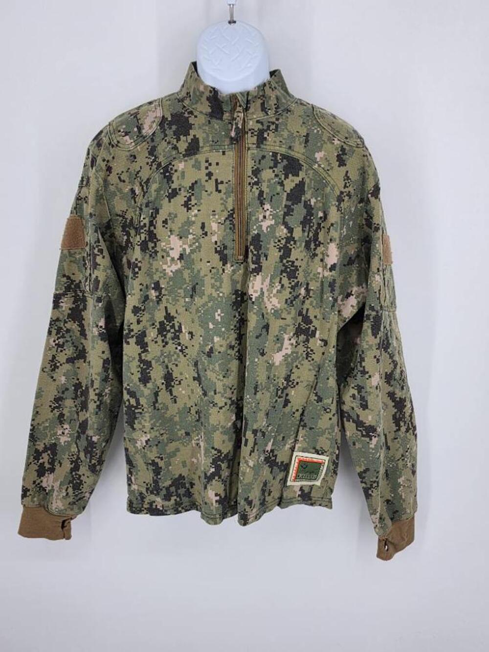 US Navy NWU Type III Woodland Combat Shirt FROG Flame Resistant Men Size Medium
